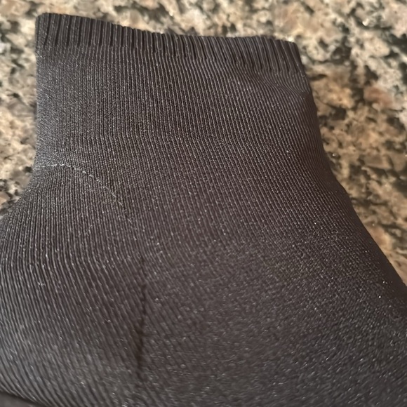 Mia Erika Black Knit 9inch Bootie NIB 7.5 - Picture 4 of 10